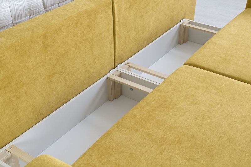 HILTON compact
